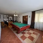 Villa 8 Oaspeti *