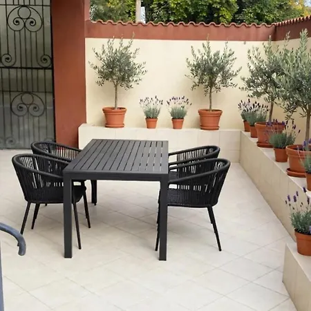 Villa 8 Oaspeti *