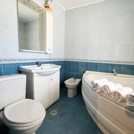 8 Oaspeti Villa *