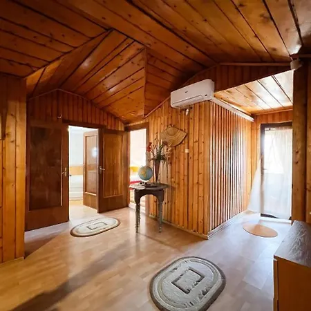 Villa 8 Oaspeti Bucharest