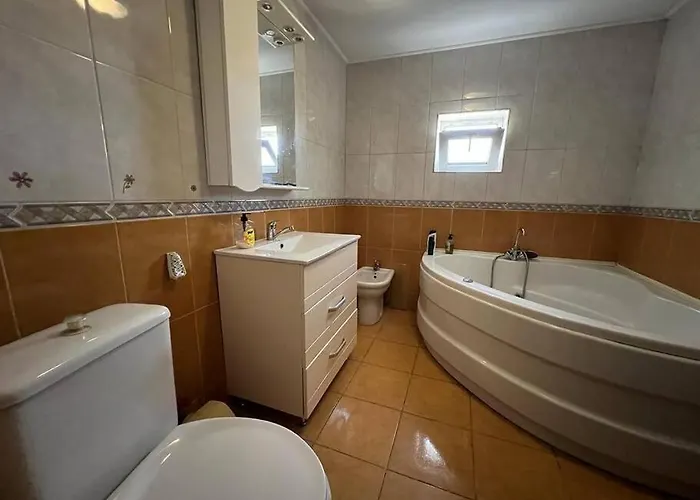 Villa 8 Oaspeti *