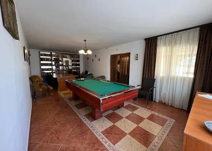 Villa 8 Oaspeti *