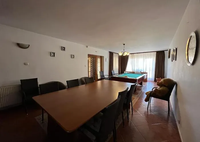 Villa 8 Oaspeti *